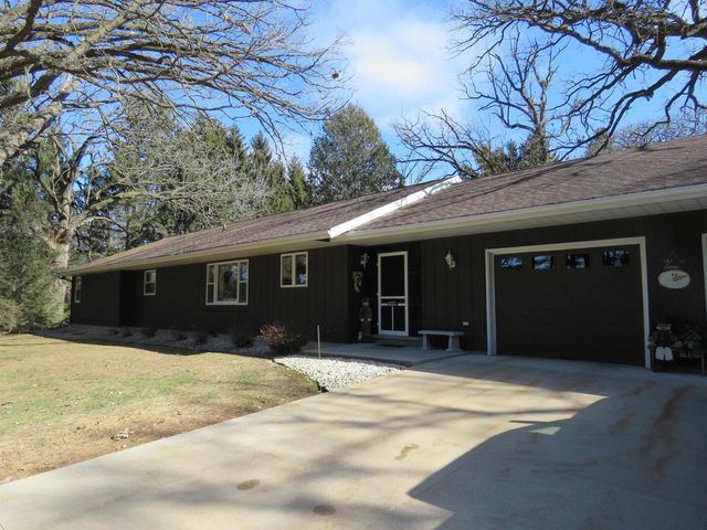 N8582 Pine Road, Beaver Dam, WI 53916