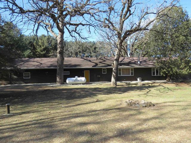 N8582 Pine Road, Beaver Dam, WI 53916