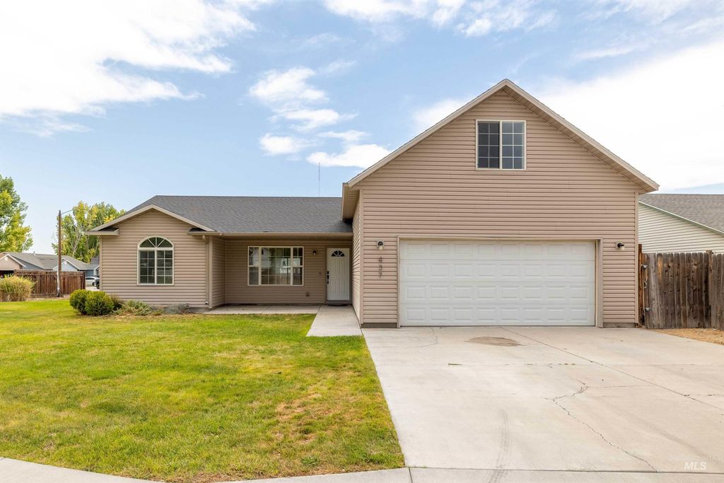 437 Hunter Ave, Twin Falls, ID 83301