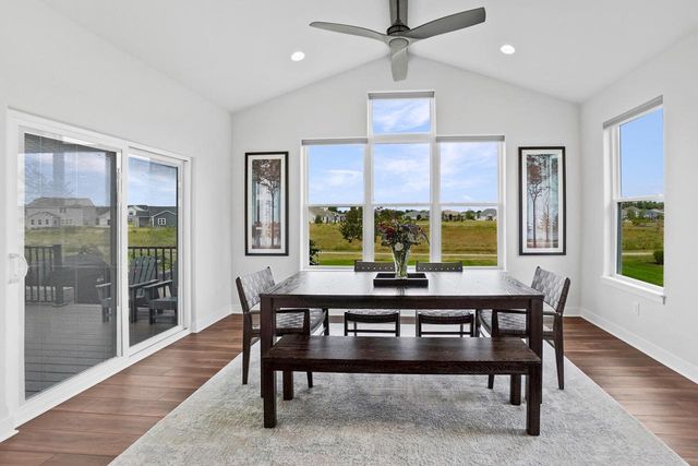 2929 Mendota DRIVE, Oconomowoc, WI 53066