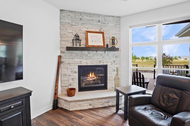 2929 Mendota DRIVE, Oconomowoc, WI 53066