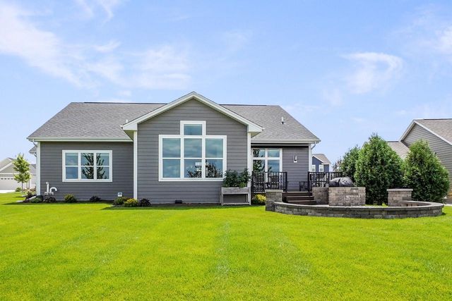 2929 Mendota DRIVE, Oconomowoc, WI 53066