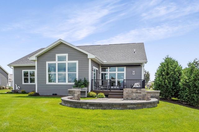 2929 Mendota DRIVE, Oconomowoc, WI 53066