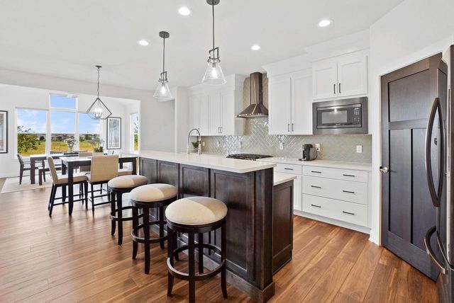 2929 Mendota DRIVE, Oconomowoc, WI 53066