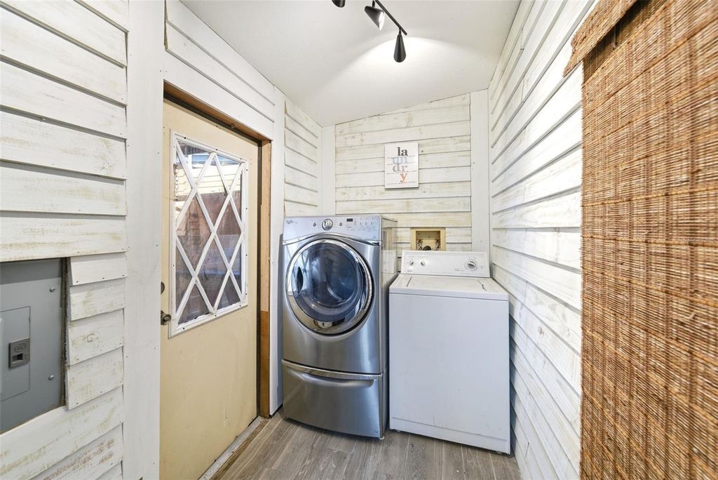 Image 11 of property listing at 17643 EVANS TRAIL, Orlando, FL 32833