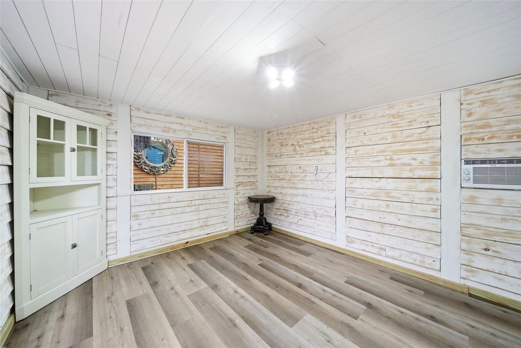 Image 24 of property listing at 17643 EVANS TRAIL, Orlando, FL 32833