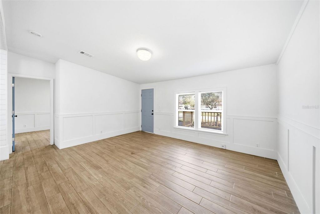 Image 10 of property listing at 17643 EVANS TRAIL, Orlando, FL 32833