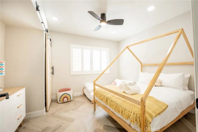 575 N Burton Way, Palm Springs, CA 92262