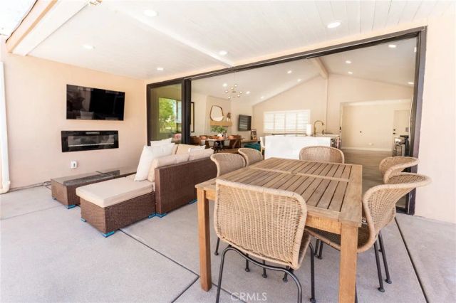 575 N Burton Way, Palm Springs, CA 92262