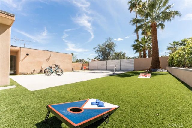 575 N Burton Way, Palm Springs, CA 92262