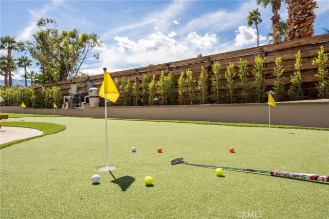 575 N Burton Way, Palm Springs, CA 92262
