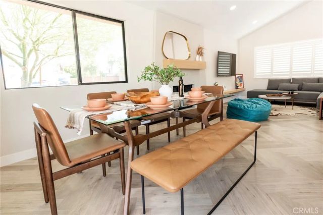 575 N Burton Way, Palm Springs, CA 92262