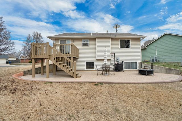 2504 N Mainsgate, Augusta, KS 67010