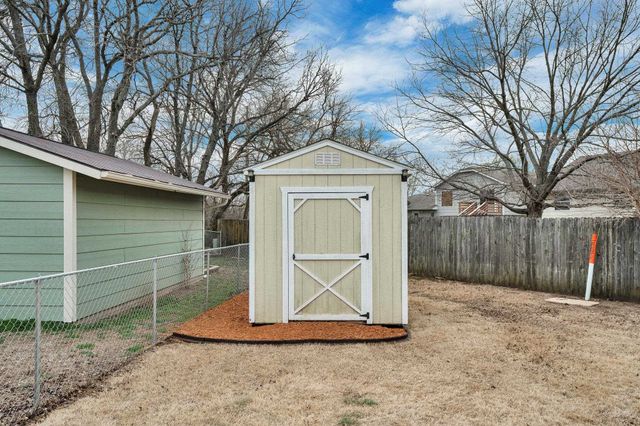 2504 N Mainsgate, Augusta, KS 67010