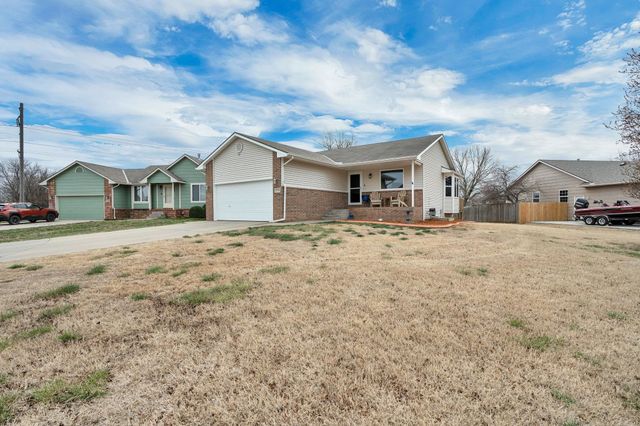 2504 N Mainsgate, Augusta, KS 67010