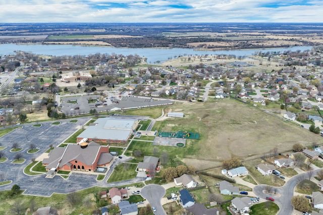 2504 N Mainsgate, Augusta, KS 67010