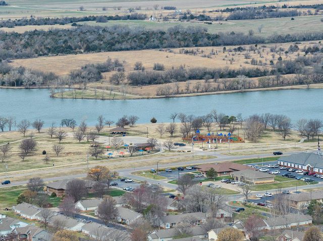 2504 N Mainsgate, Augusta, KS 67010