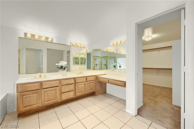 9721 Cascade Falls Avenue, Las Vegas, NV 89117