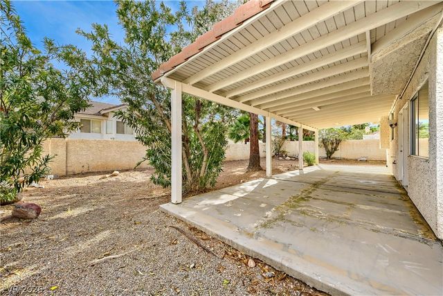 9721 Cascade Falls Avenue, Las Vegas, NV 89117