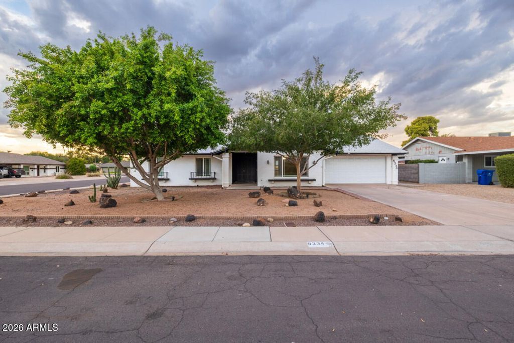 8334 N 57TH Drive, Glendale, AZ 85302 — exterior