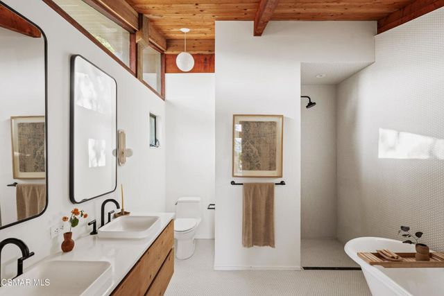 22910 Portage Circle Drive, Topanga, CA 90290