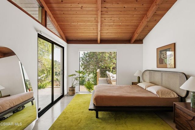 22910 Portage Circle Drive, Topanga, CA 90290