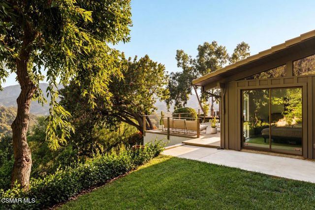 22910 Portage Circle Drive, Topanga, CA 90290