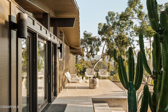 22910 Portage Circle Drive, Topanga, CA 90290