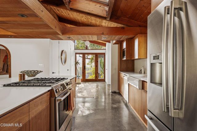 22910 Portage Circle Drive, Topanga, CA 90290