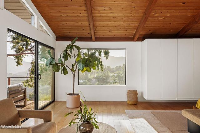 22910 Portage Circle Drive, Topanga, CA 90290
