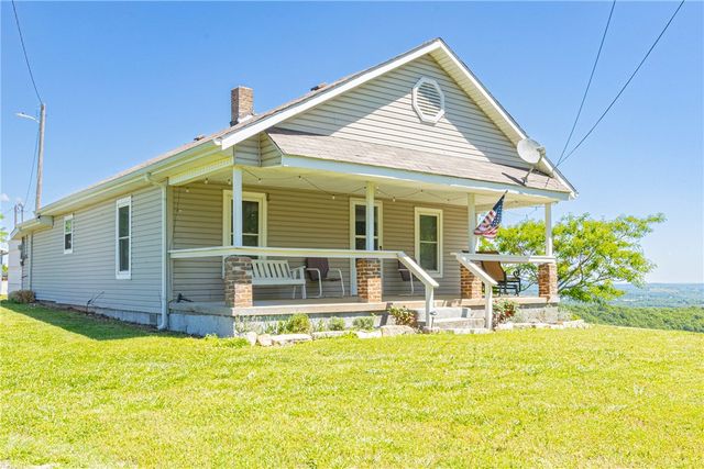 937 Marion County 4018, Yellville, AR 72687