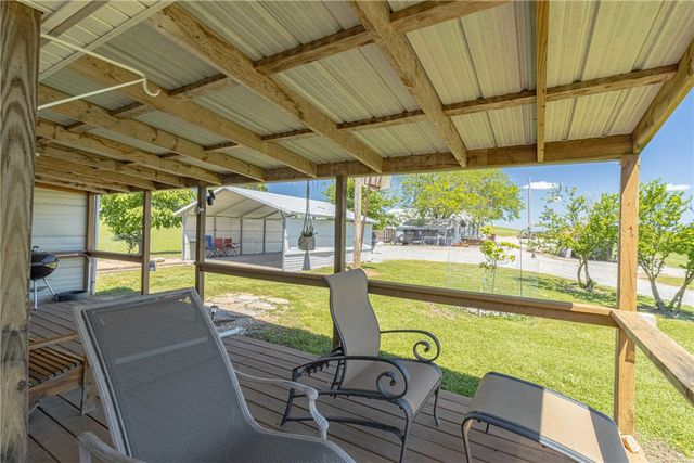 937 Marion County 4018, Yellville, AR 72687