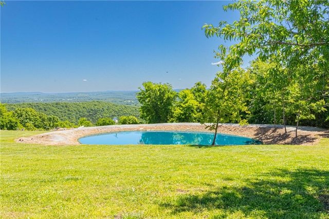 937 Marion County 4018, Yellville, AR 72687