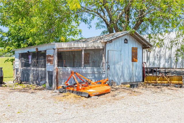937 Marion County 4018, Yellville, AR 72687