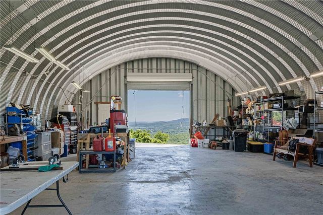937 Marion County 4018, Yellville, AR 72687