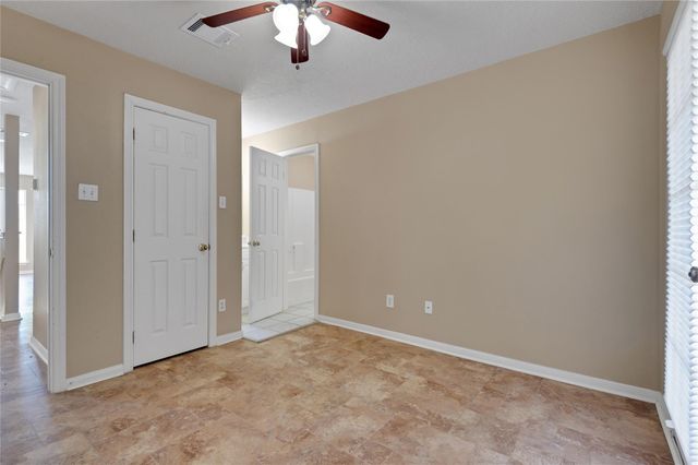 1404 Kipp Avenue, Kemah, TX 77565