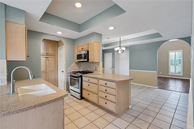 1404 Kipp Avenue, Kemah, TX 77565