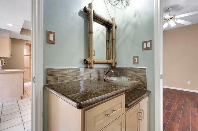 1404 Kipp Avenue, Kemah, TX 77565