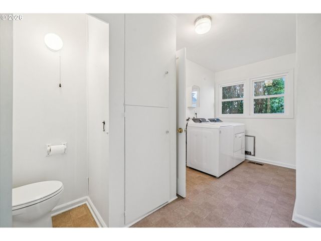 3410 Sw UNDERWOOD Dr, Portland, OR 97225