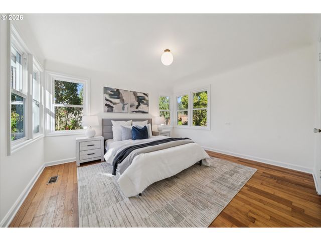 3410 Sw UNDERWOOD Dr, Portland, OR 97225