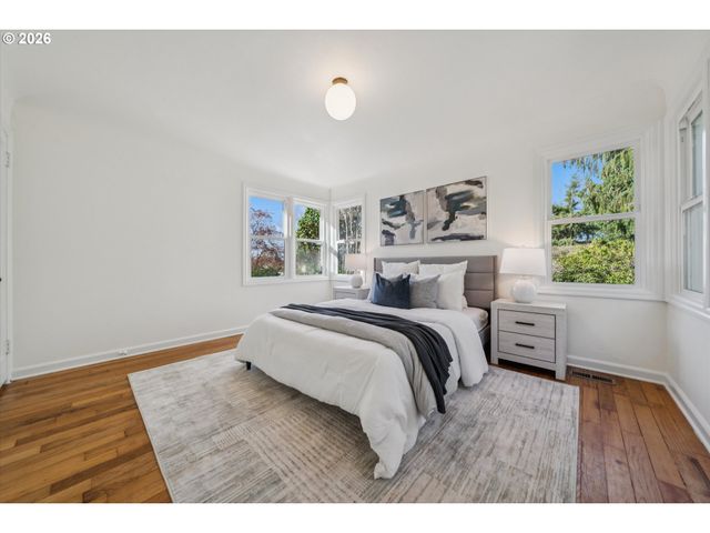 3410 Sw UNDERWOOD Dr, Portland, OR 97225