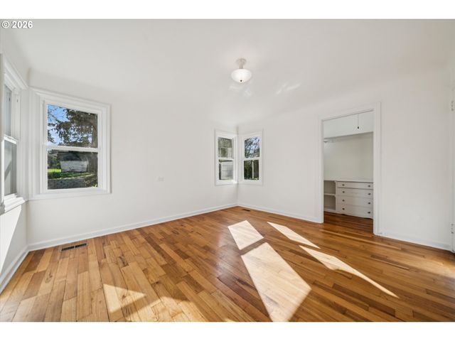 3410 Sw UNDERWOOD Dr, Portland, OR 97225