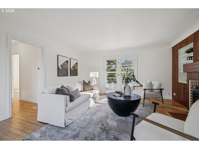 3410 Sw UNDERWOOD Dr, Portland, OR 97225