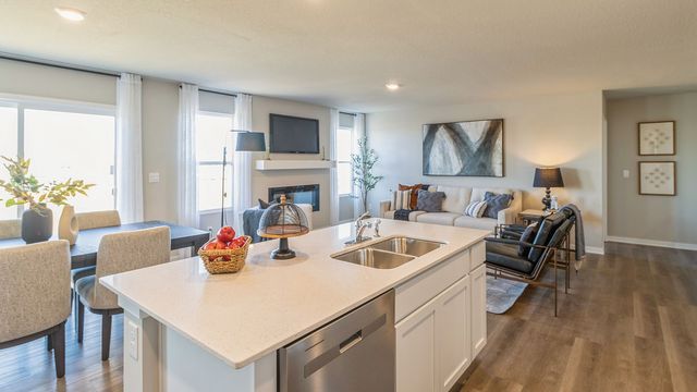310 39th Street SW, Altoona, IA 50009