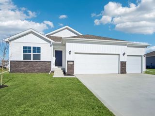 310 39th Street SW, Altoona, IA 50009