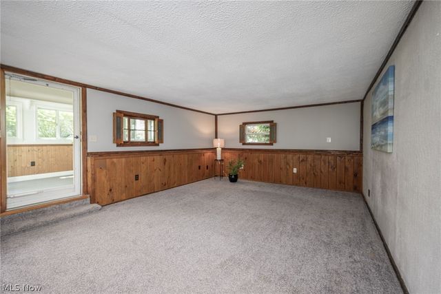 1566 Northeast Avenue, Tallmadge, OH 44278