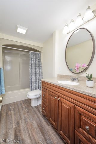 1566 Northeast Avenue, Tallmadge, OH 44278