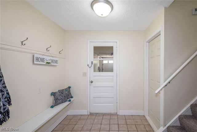 1566 Northeast Avenue, Tallmadge, OH 44278