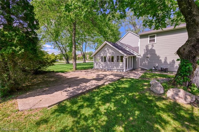 1566 Northeast Avenue, Tallmadge, OH 44278