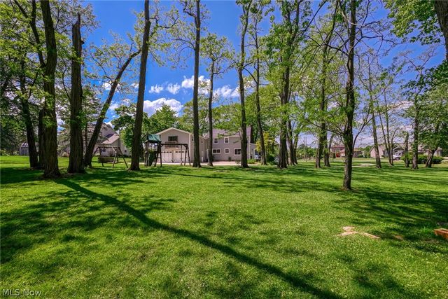 1566 Northeast Avenue, Tallmadge, OH 44278